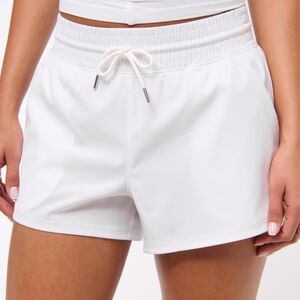 ABERCROMBIE YPB motionTEK High Rise Lined Workout Short.White. Size XS